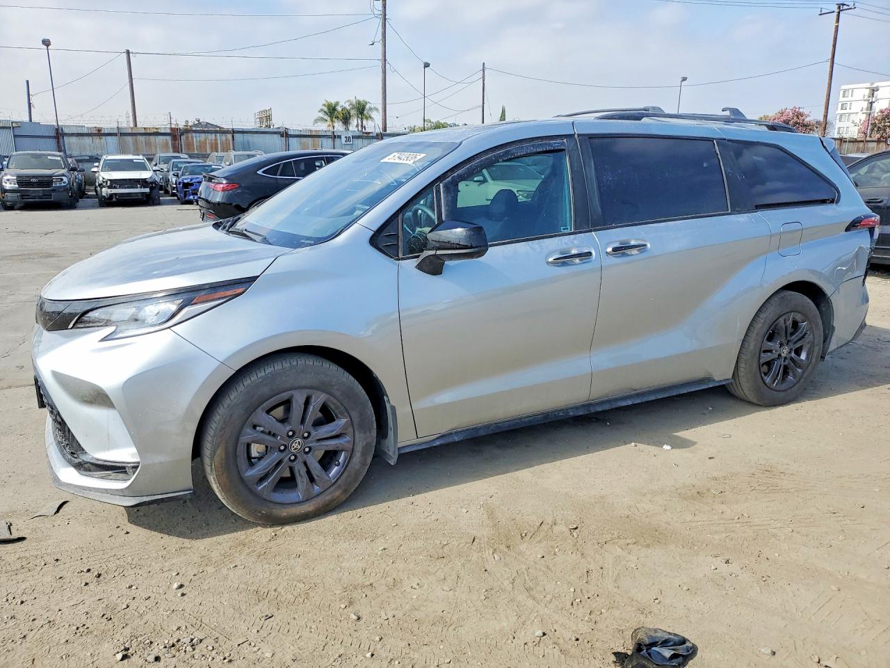 2025 TOYOTA SIENNA