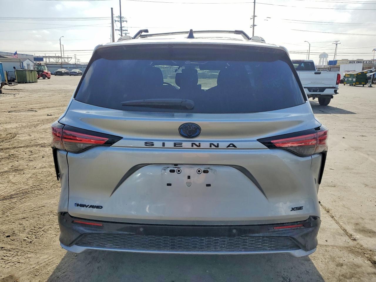 2025 TOYOTA SIENNA