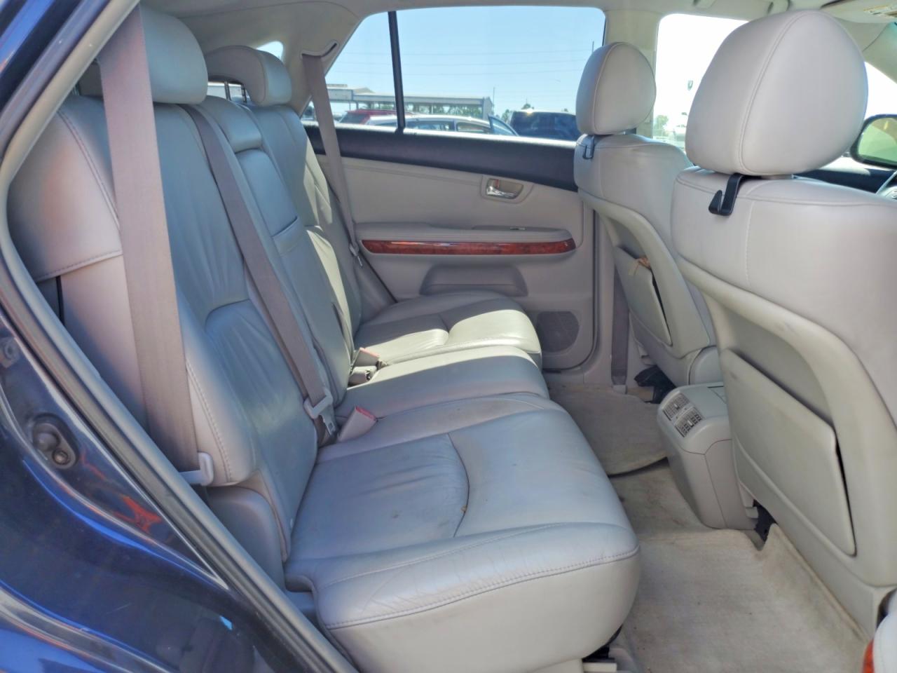 2005 LEXUS RX330