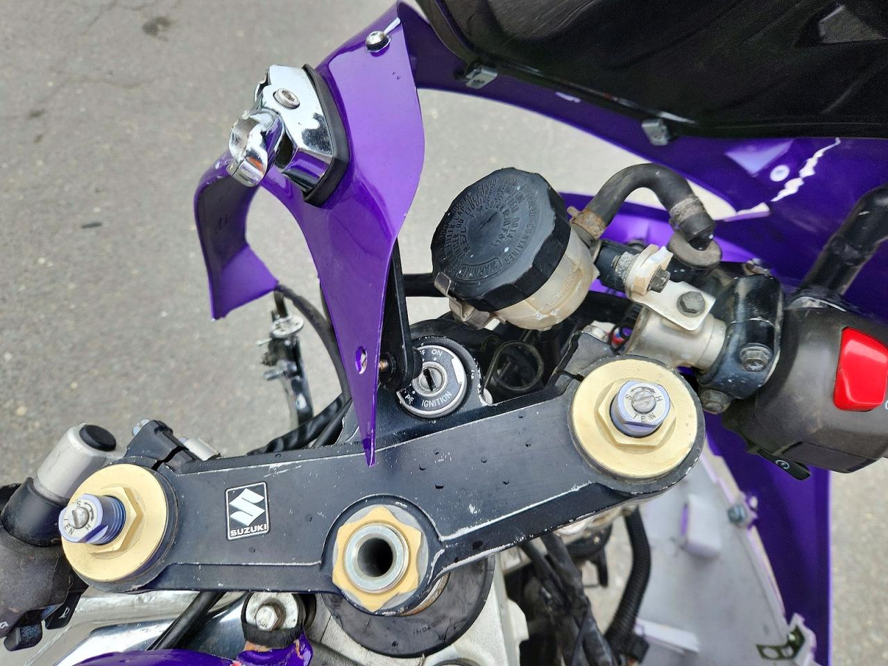 2000 SUZUKI GSXR750