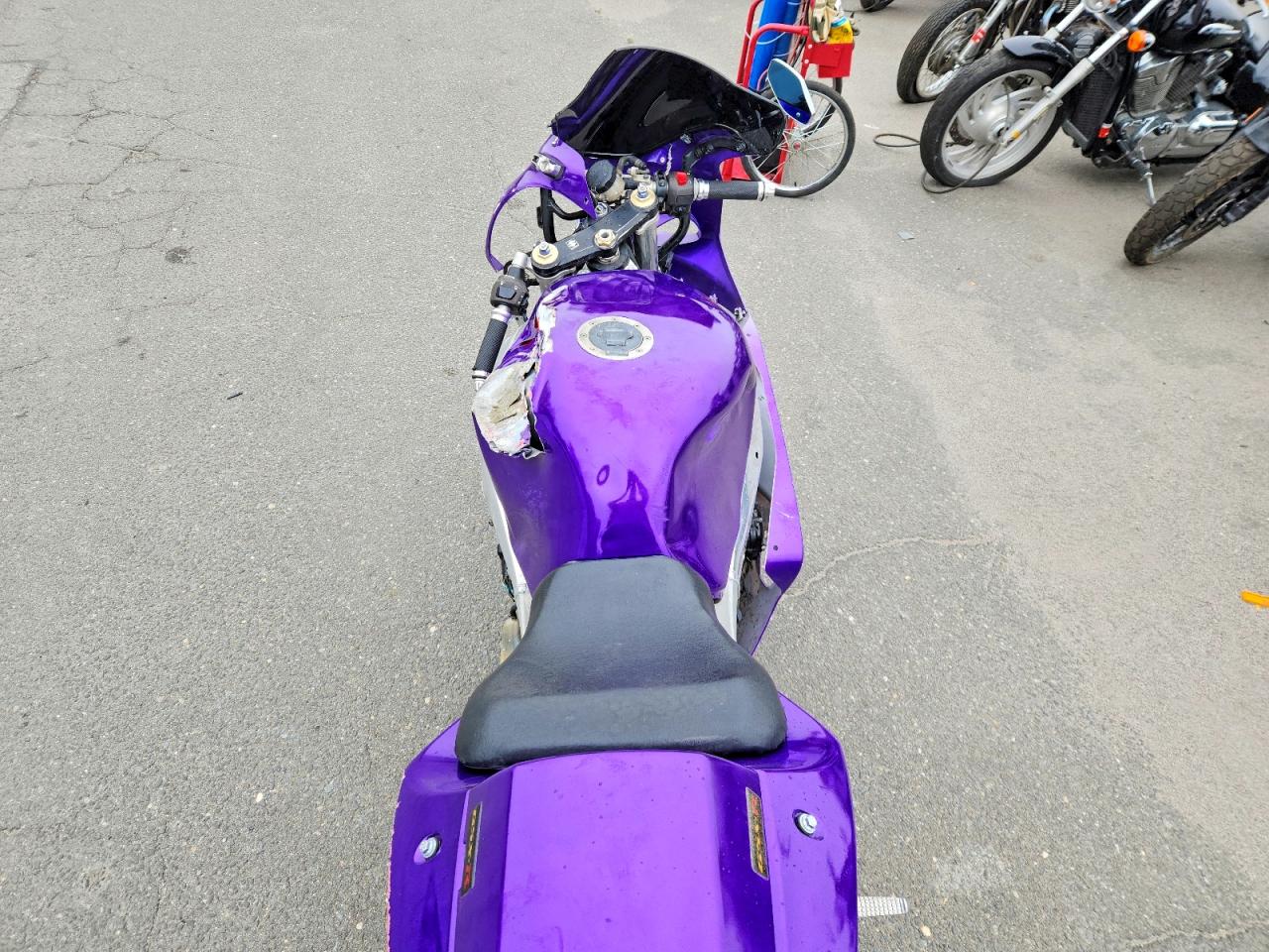2000 SUZUKI GSXR750
