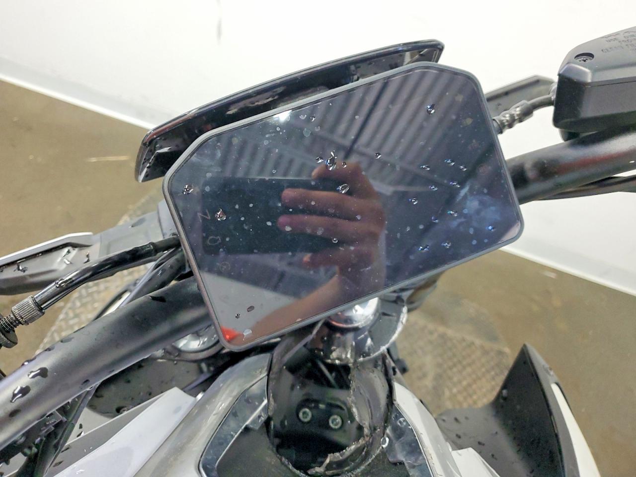 2025 KAWASAKI Z/ZR 1000