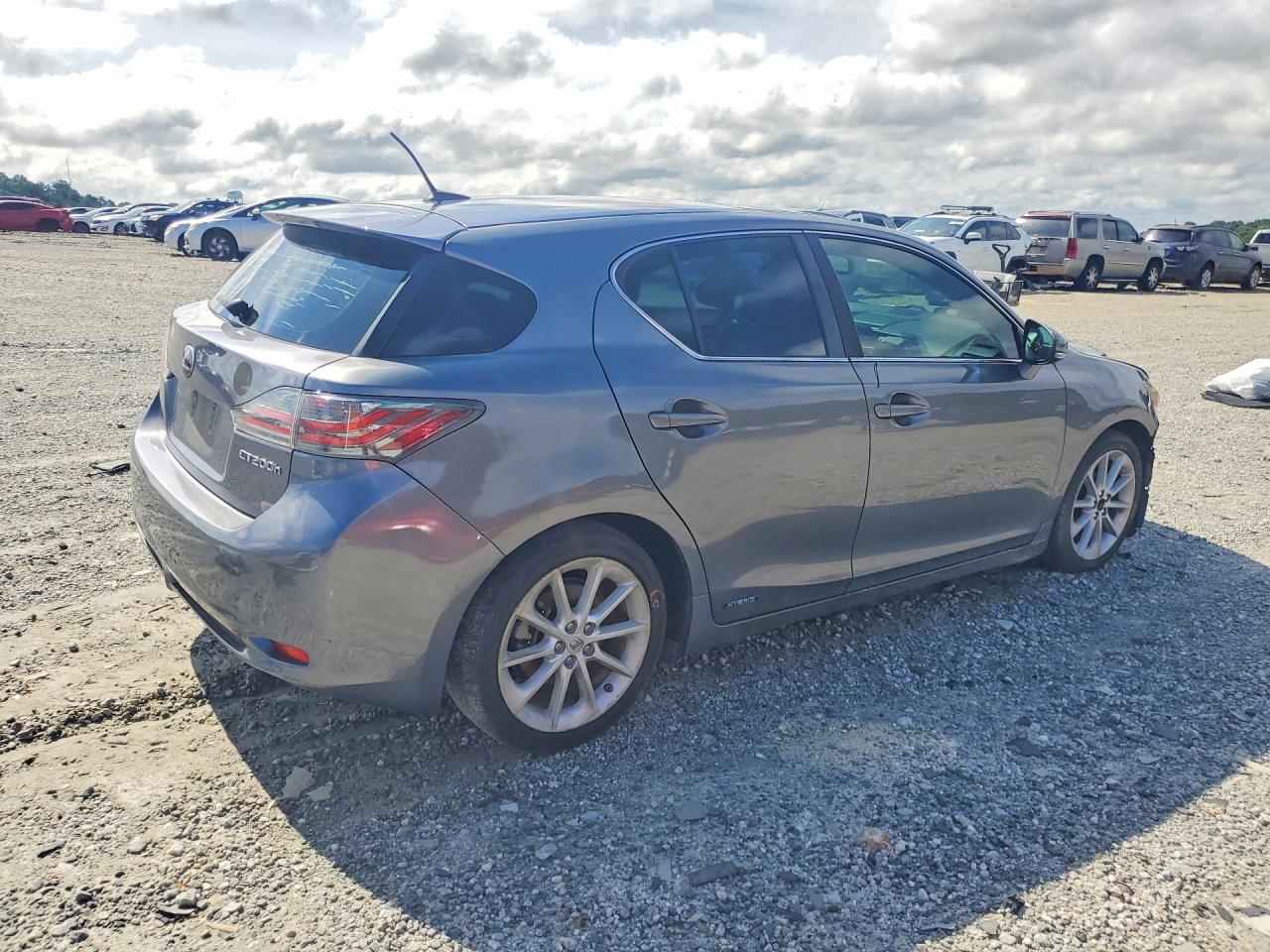 2013 LEXUS CT 200