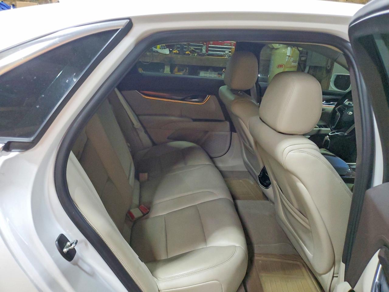 2016 CADILLAC XTS