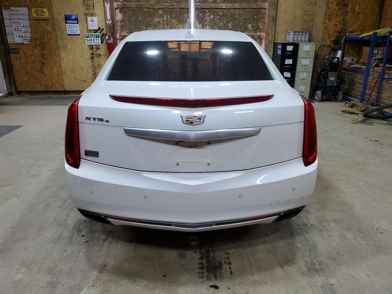 2016 CADILLAC XTS