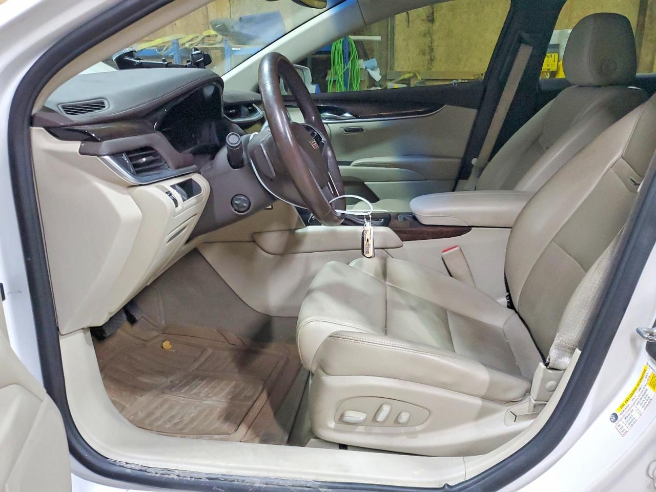 2016 CADILLAC XTS