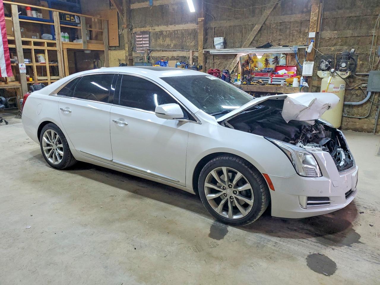 2016 CADILLAC XTS