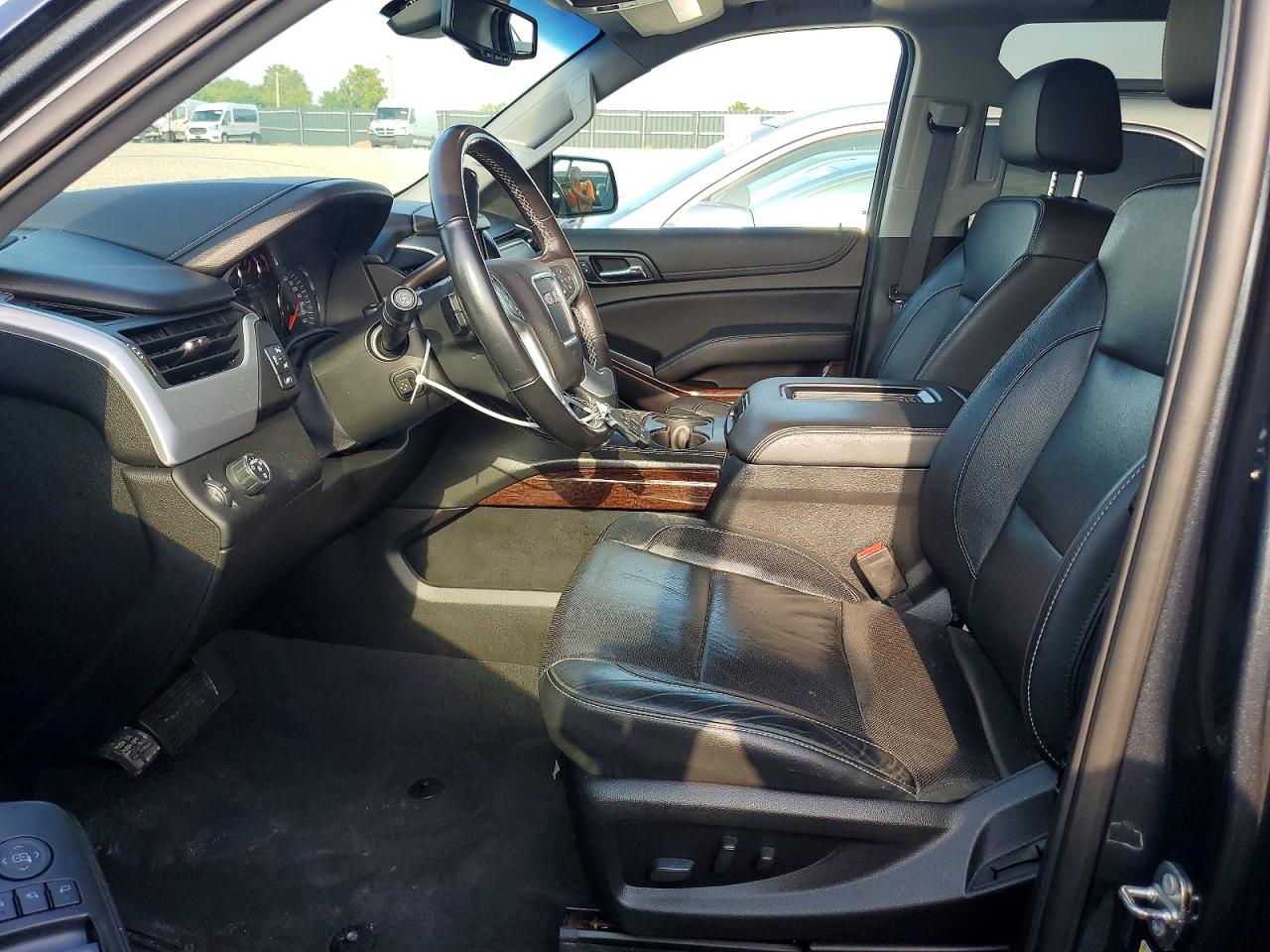 2019 GMC YUKON