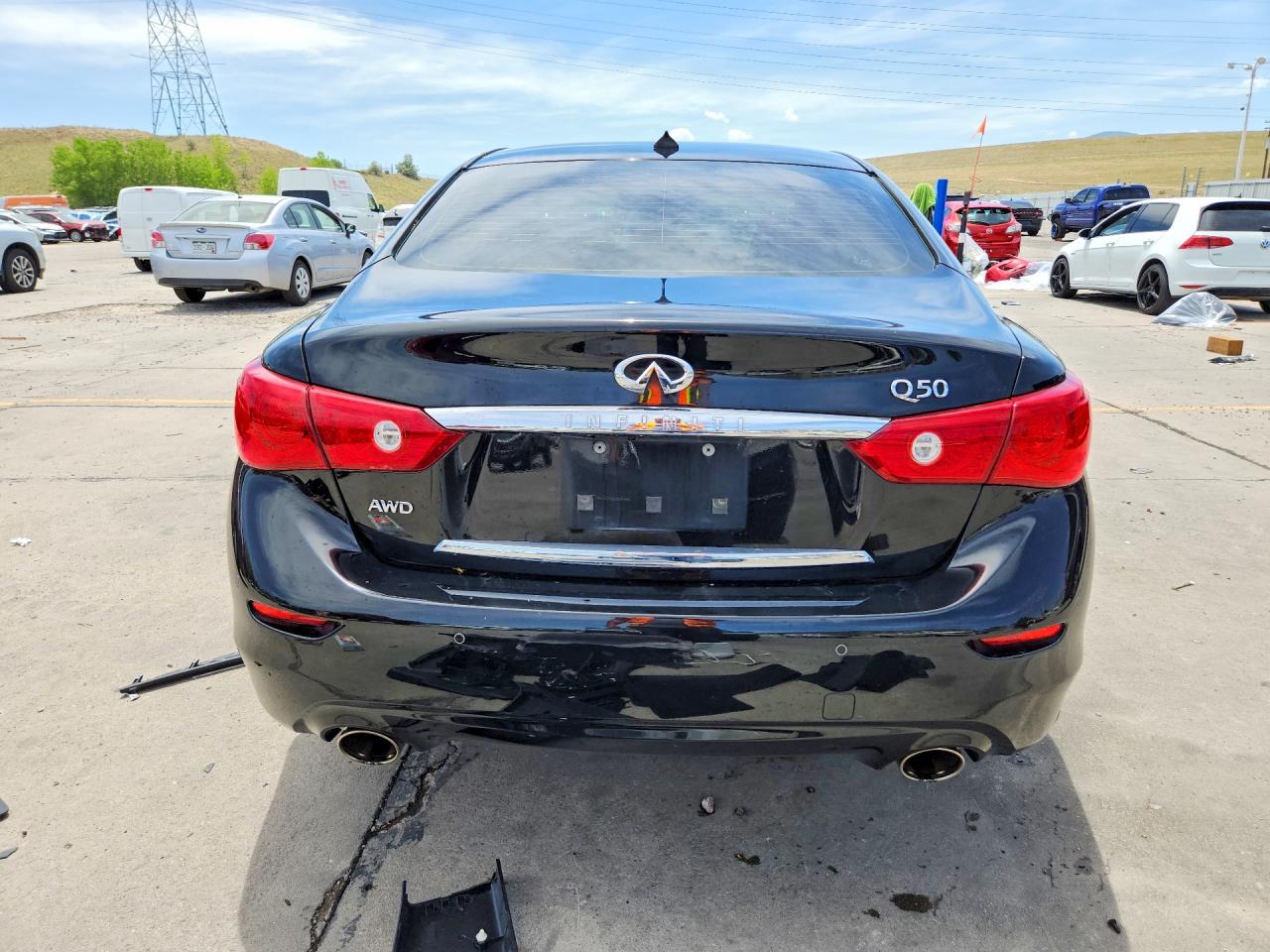 2015 INFINITI Q50
