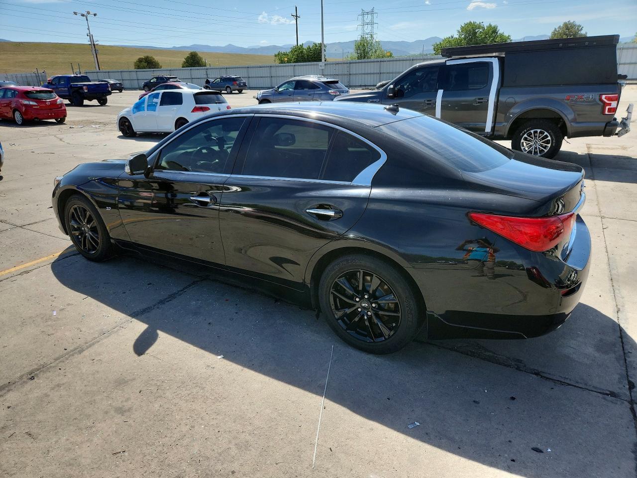 2015 INFINITI Q50