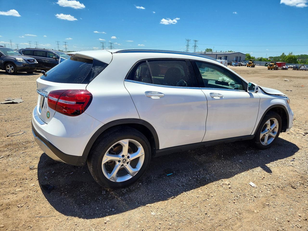 2020 MERCEDES-BENZ GLA-CLASS