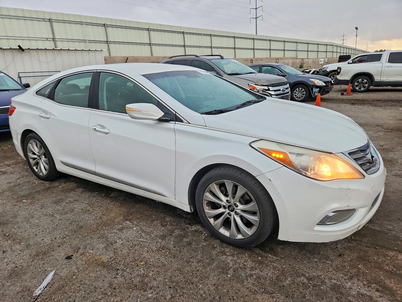 2014 HYUNDAI AZERA