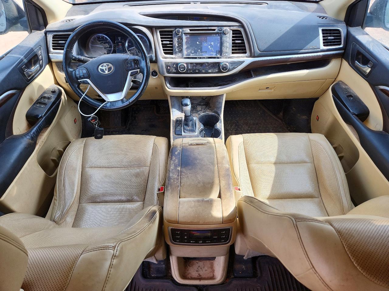 2016 TOYOTA HIGHLANDER