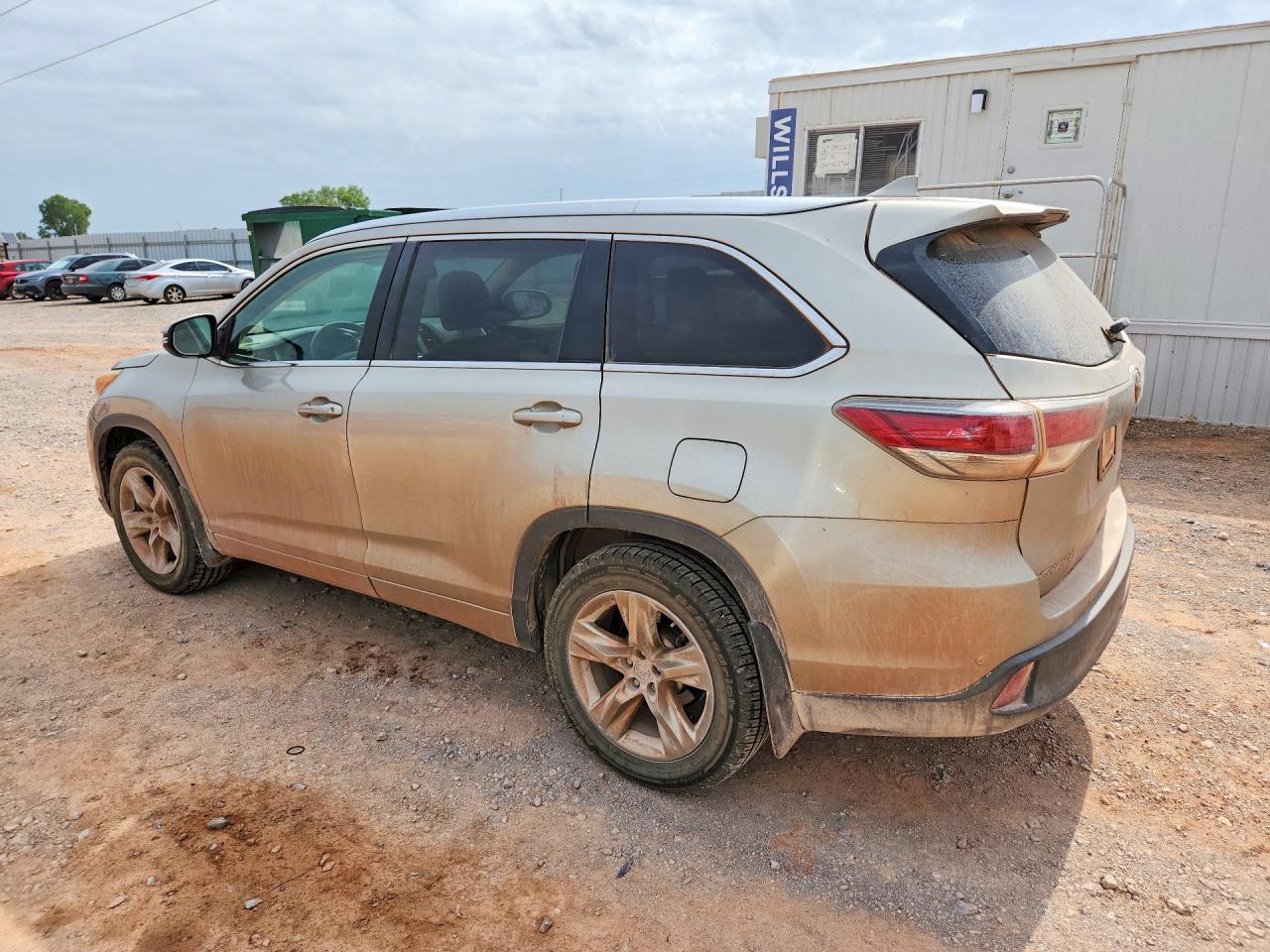2016 TOYOTA HIGHLANDER