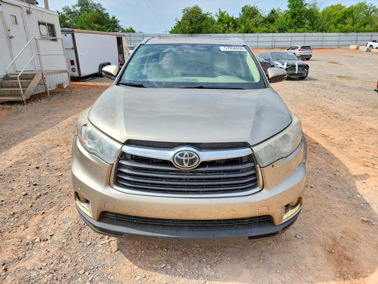 2016 TOYOTA HIGHLANDER