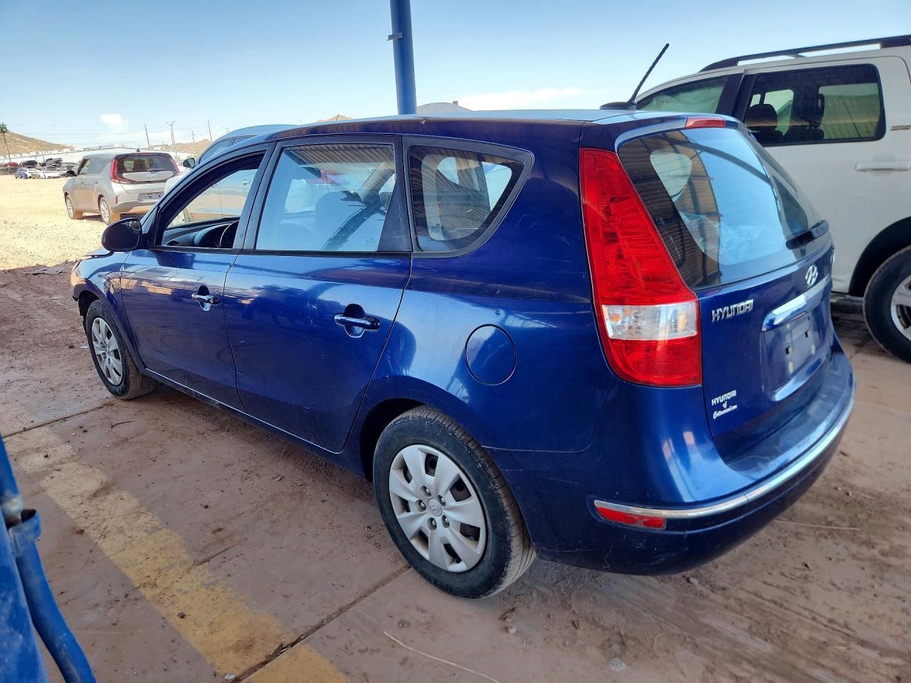 2012 HYUNDAI ELANTRA