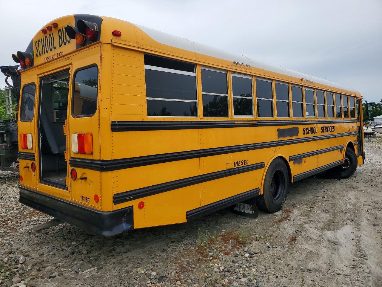 2010 THOMAS SAF-T-LINE