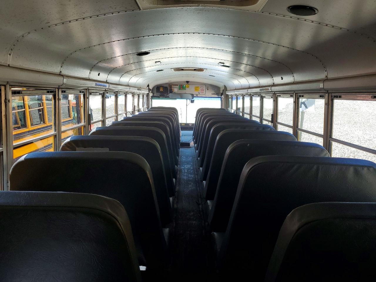 2010 THOMAS SAF-T-LINE