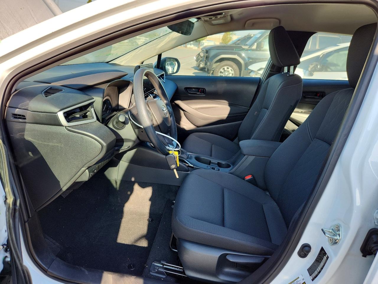 2025 TOYOTA COROLLA