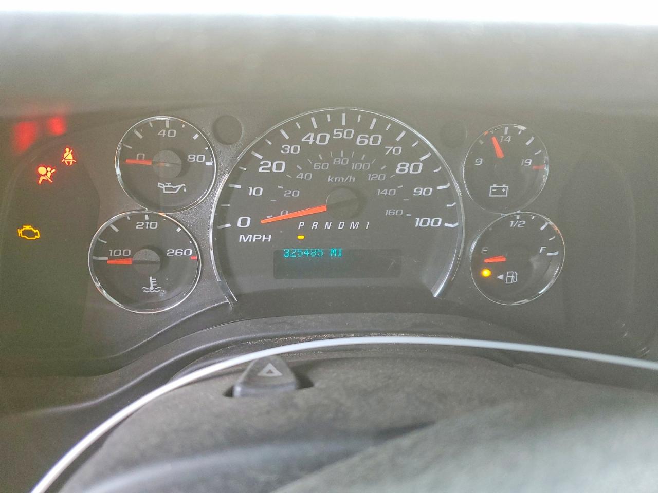 2011 CHEVROLET EXPRESS