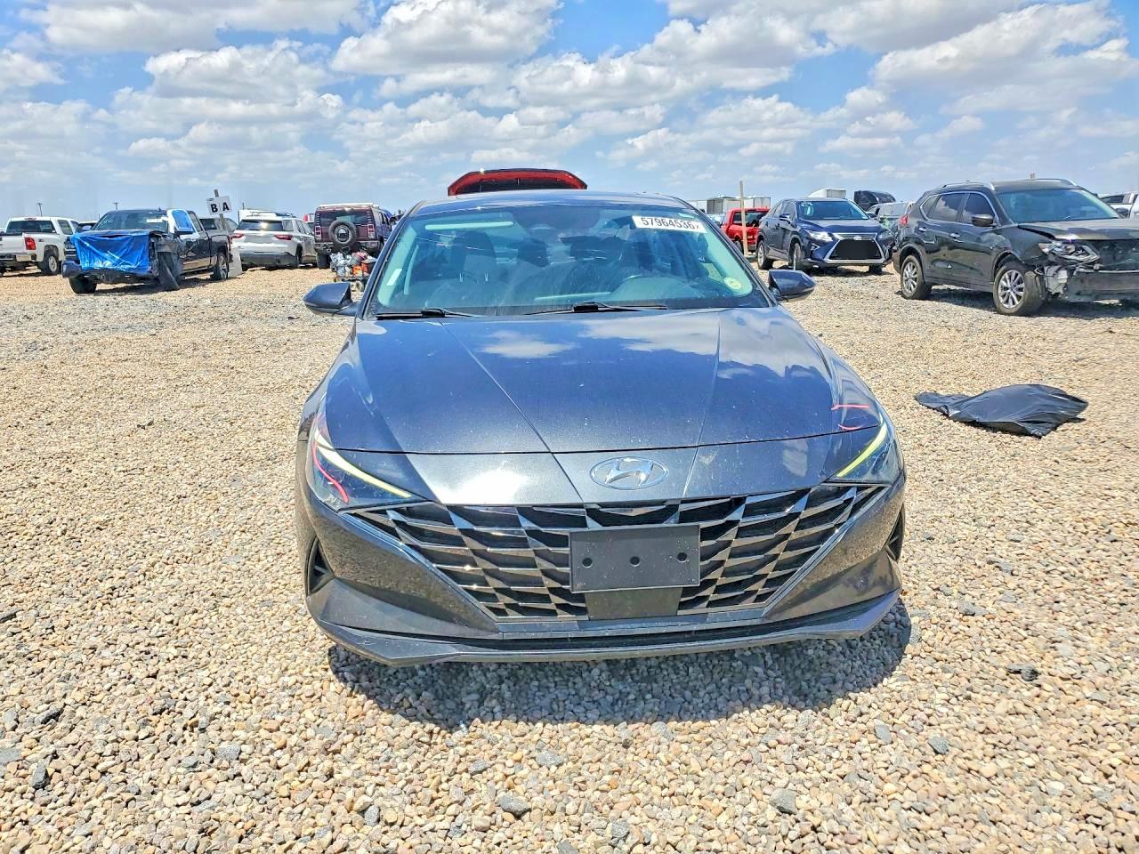 2022 HYUNDAI ELANTRA