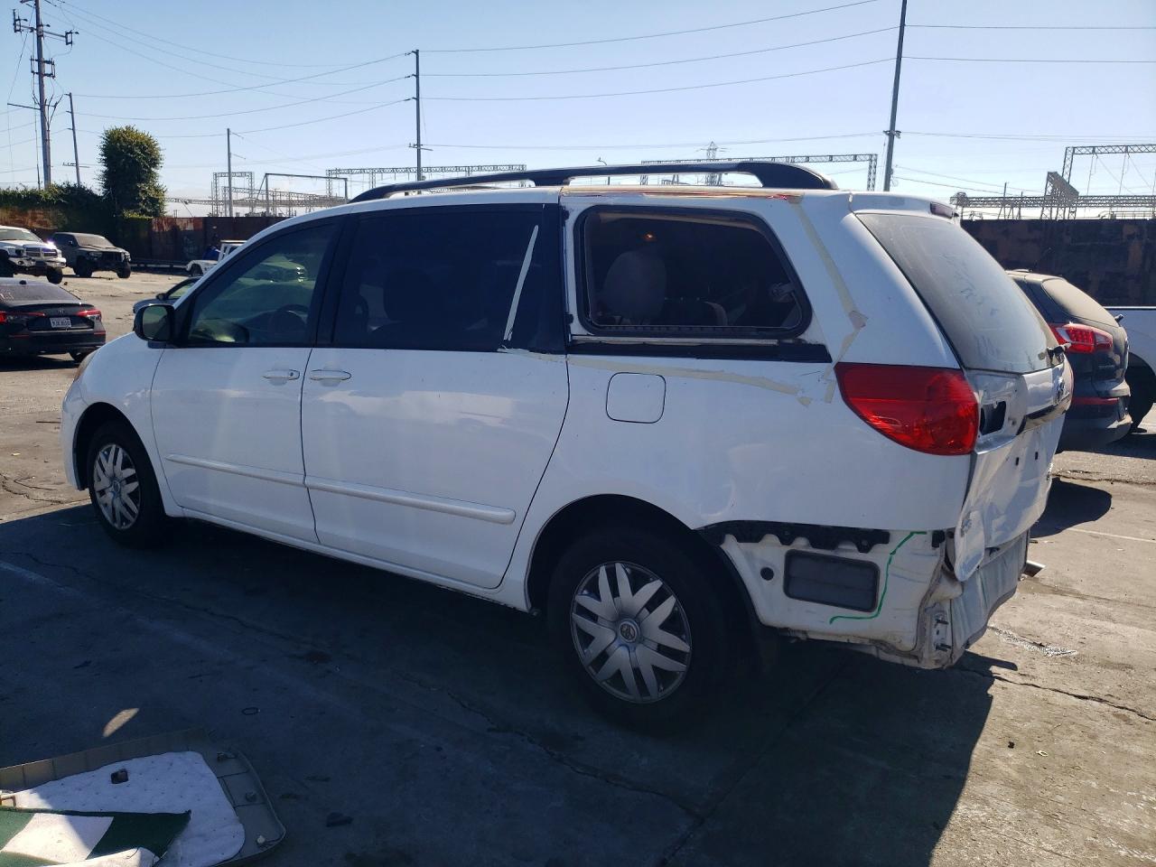 2009 TOYOTA SIENNA