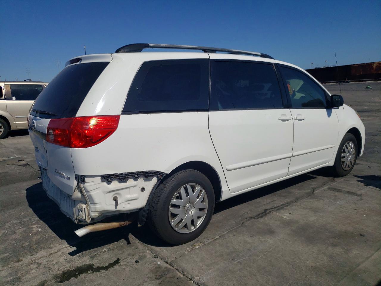2009 TOYOTA SIENNA