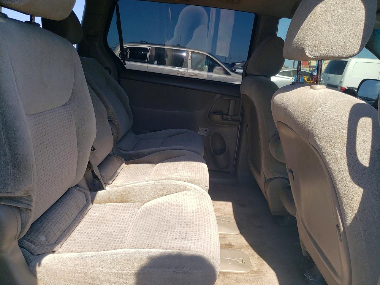 2009 TOYOTA SIENNA
