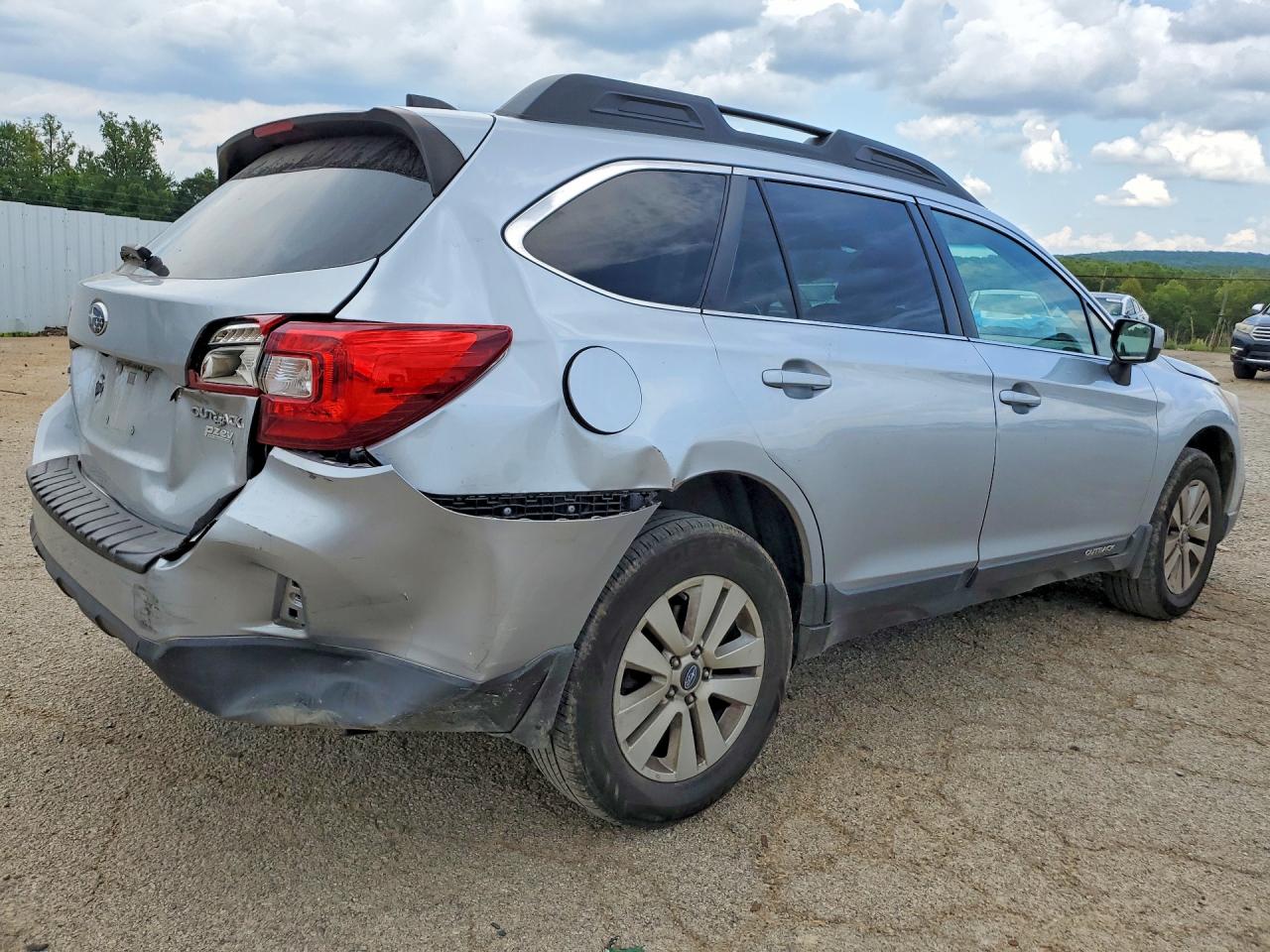 2017 SUBARU OUTBACK