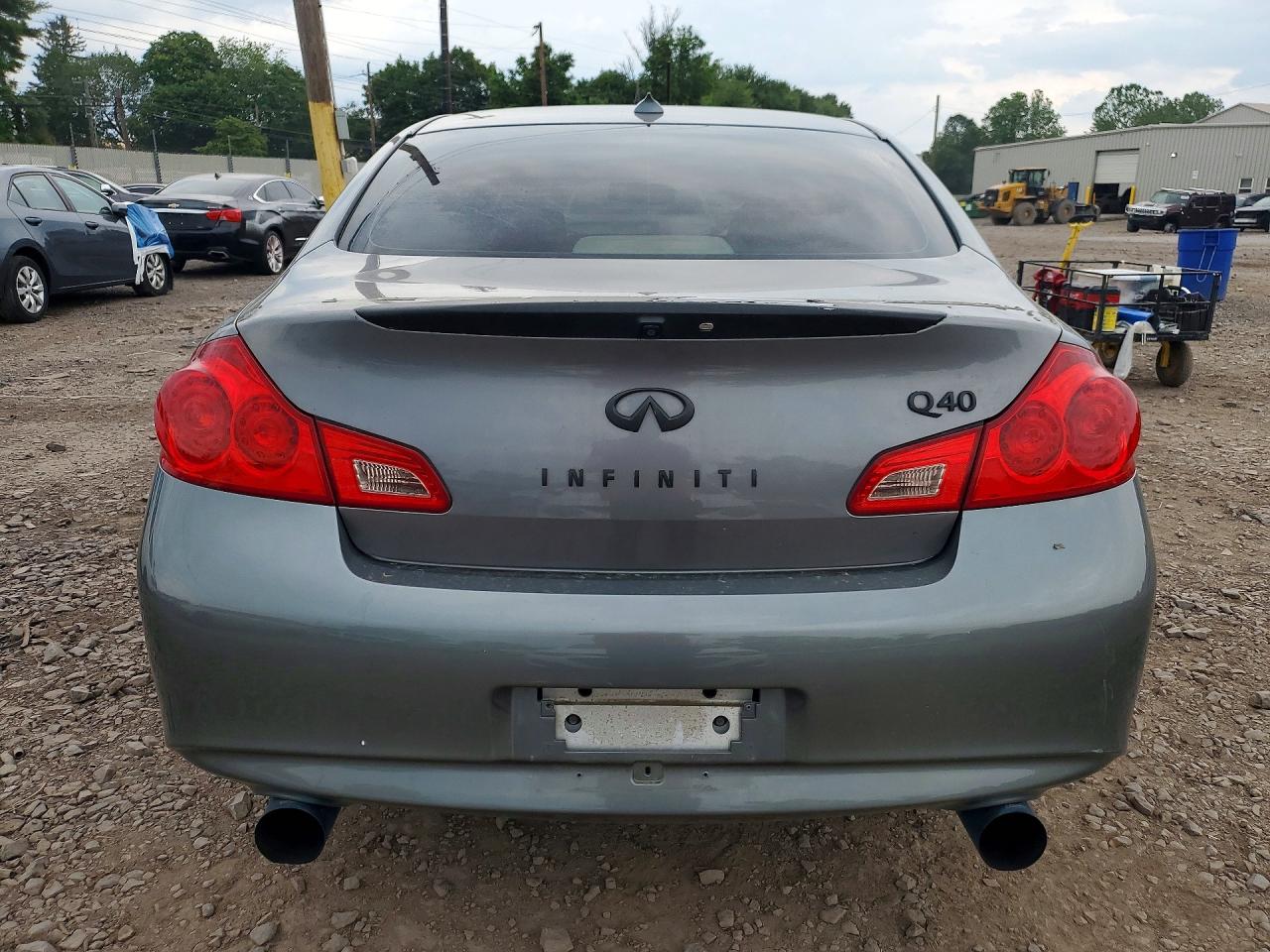 2015 INFINITI Q40