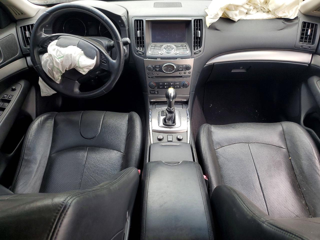 2015 INFINITI Q40