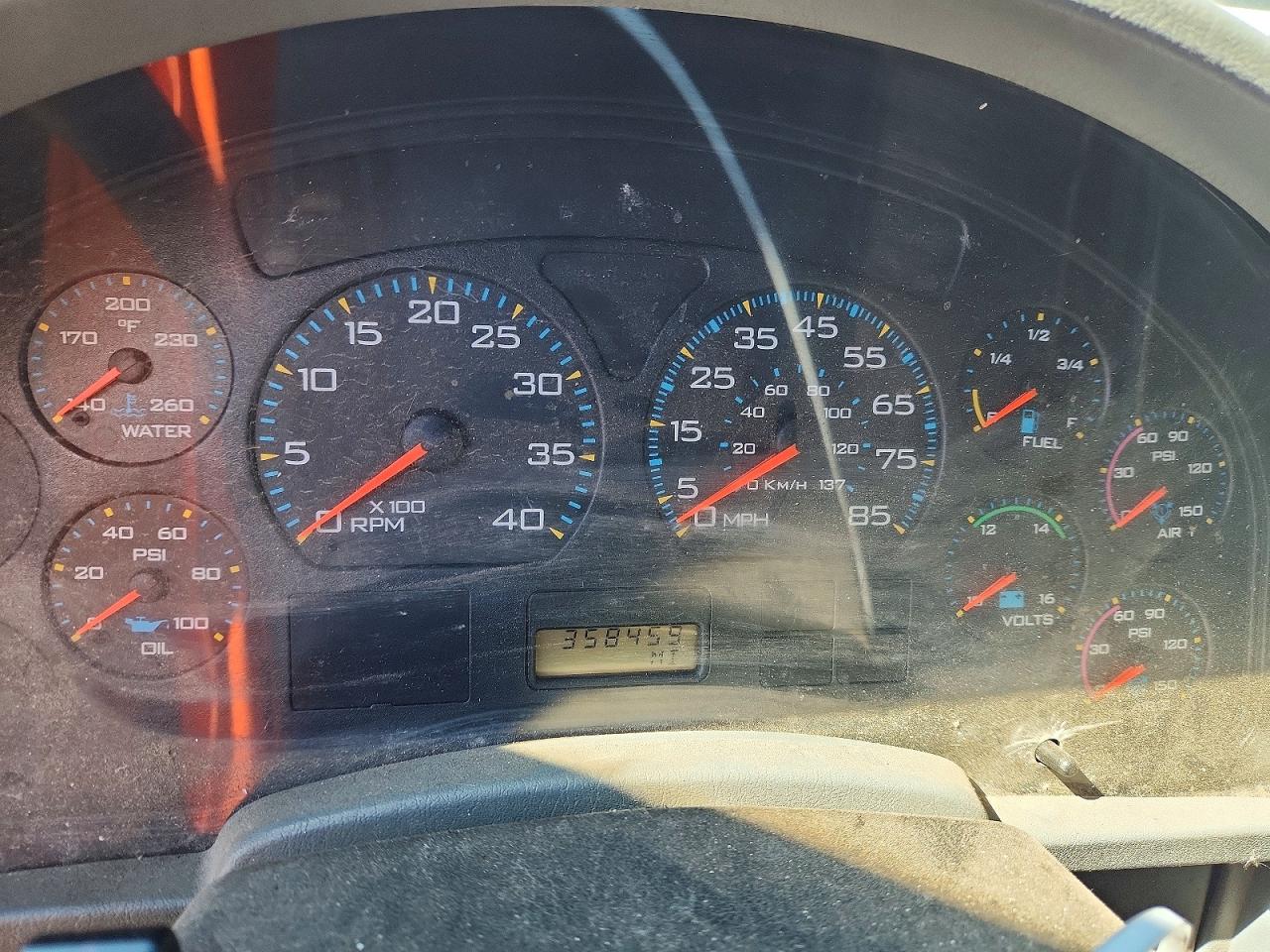 2004 INTERNATIONAL 4000 SERIE