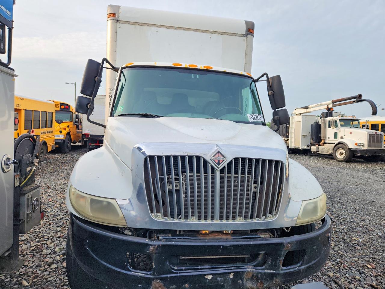 2004 INTERNATIONAL 4000 SERIE