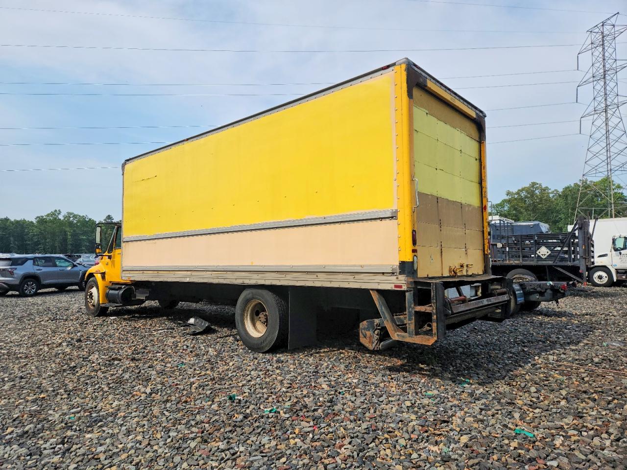 2006 INTERNATIONAL 4000 SERIE