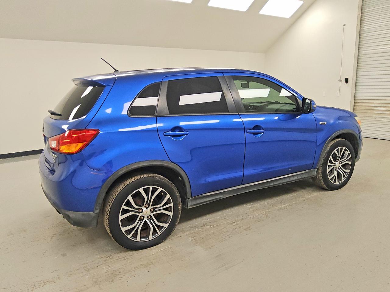 2016 MITSUBISHI OUTLANDER