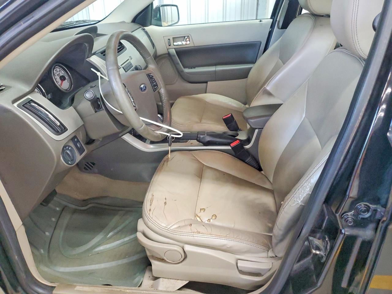 2011 FORD FOCUS