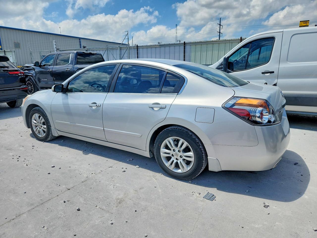 2010 NISSAN ALTIMA