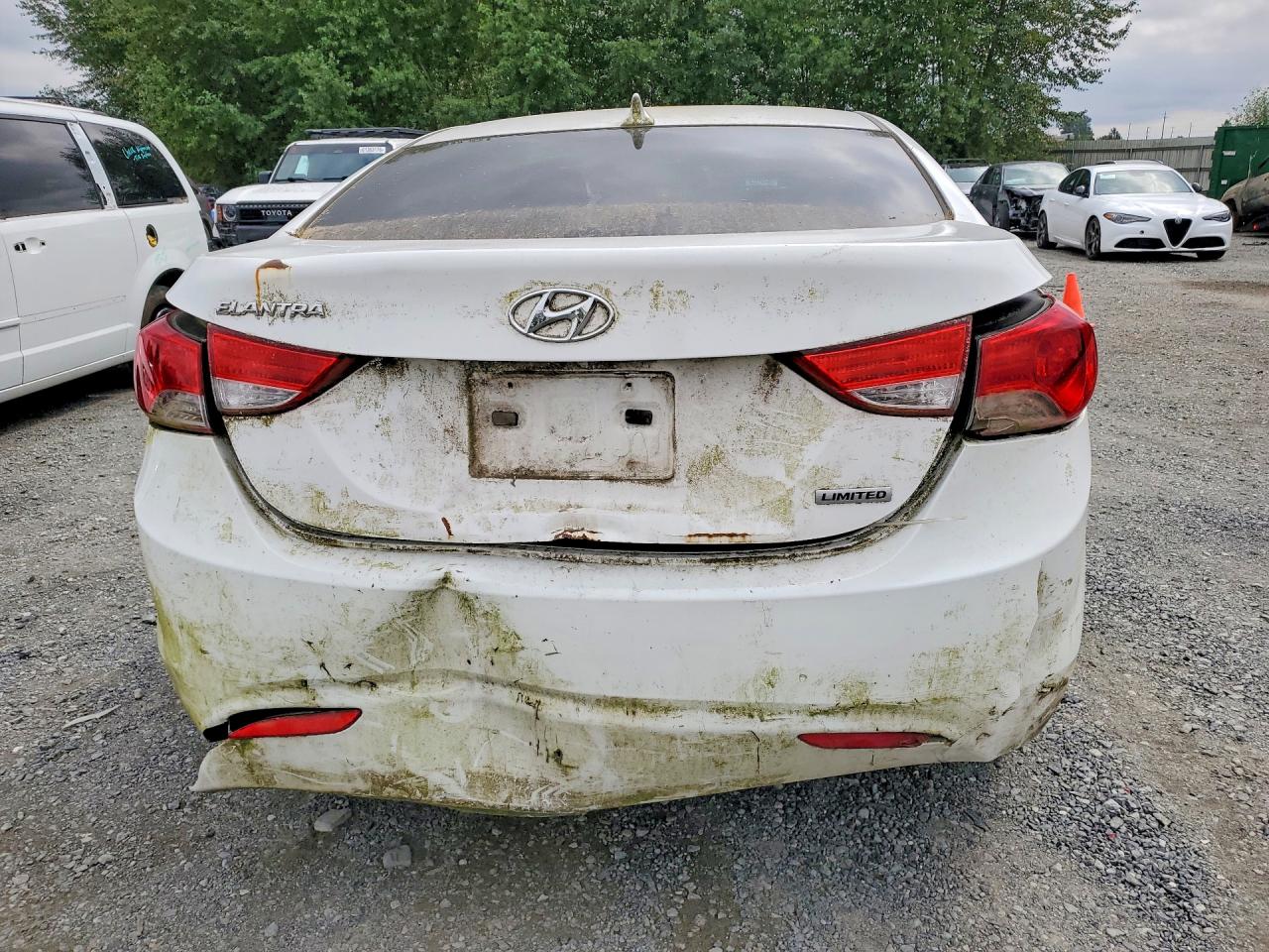 2013 HYUNDAI ELANTRA