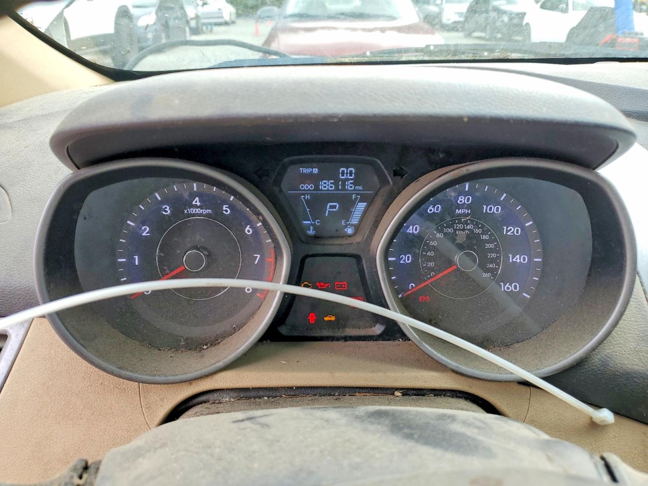 2013 HYUNDAI ELANTRA