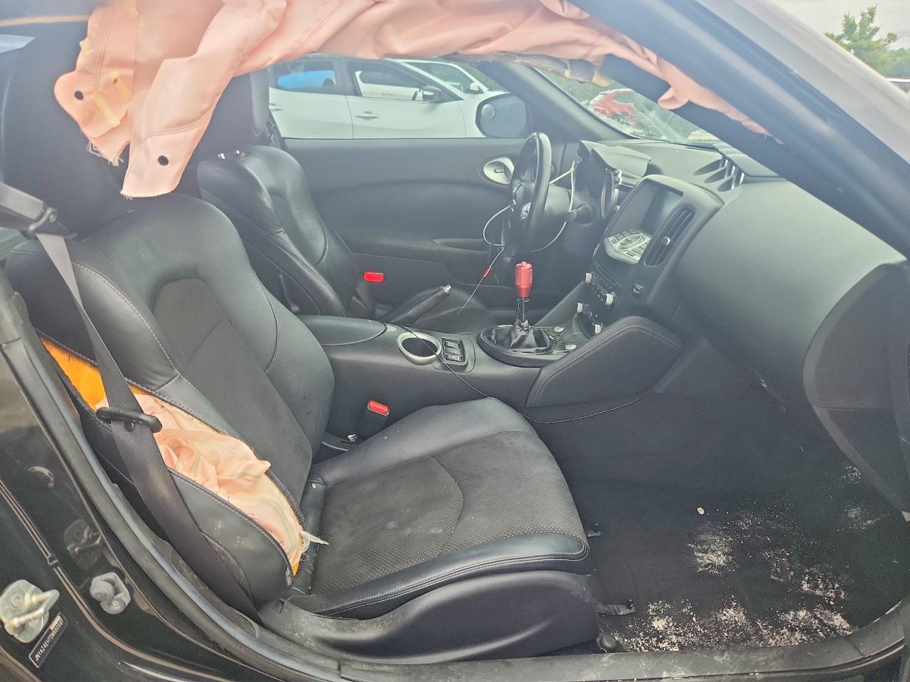 2013 NISSAN 370Z