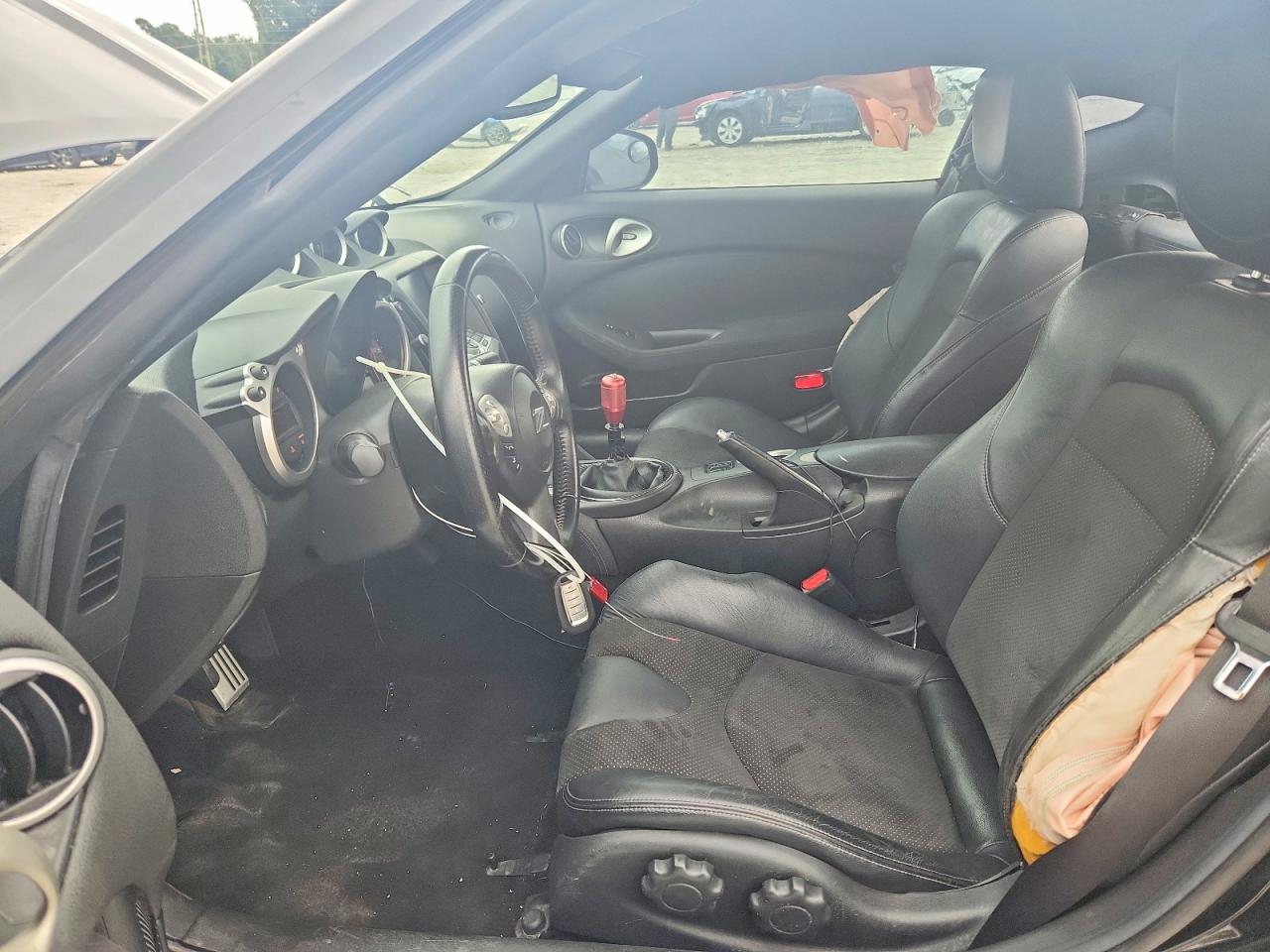 2013 NISSAN 370Z