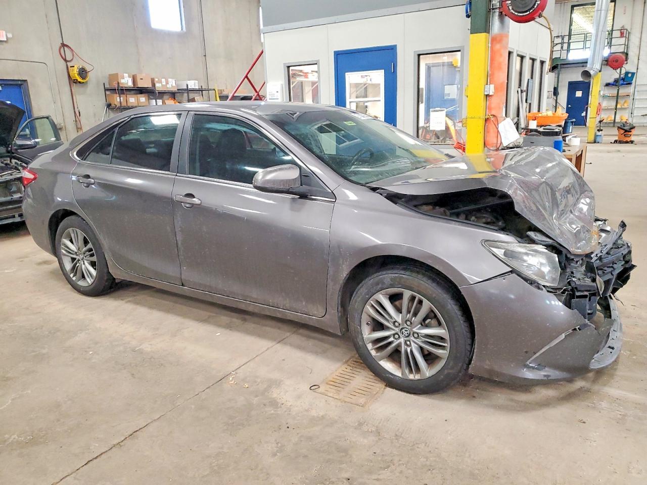 2016 TOYOTA CAMRY