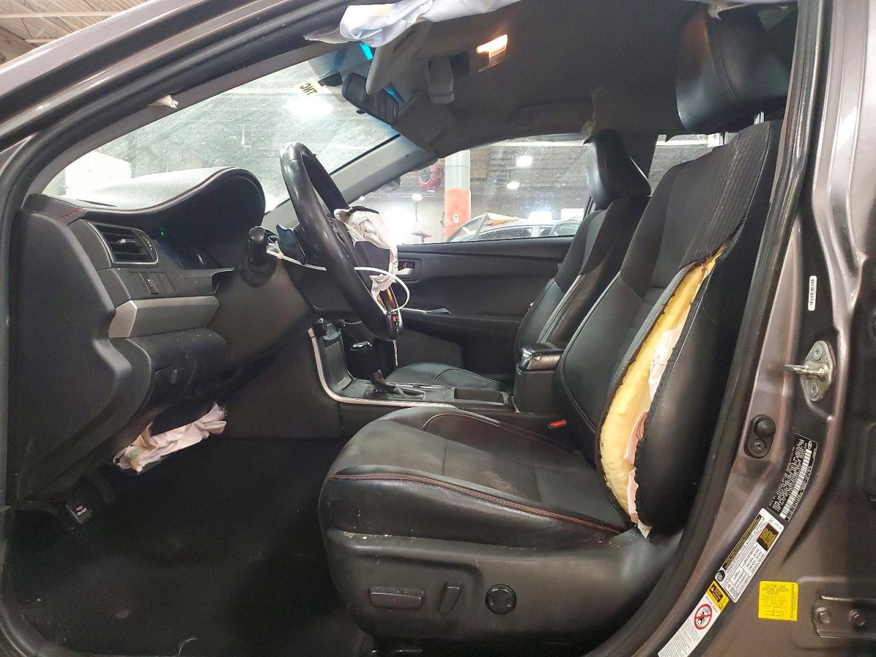2016 TOYOTA CAMRY
