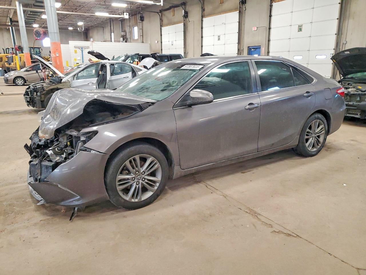 2016 TOYOTA CAMRY