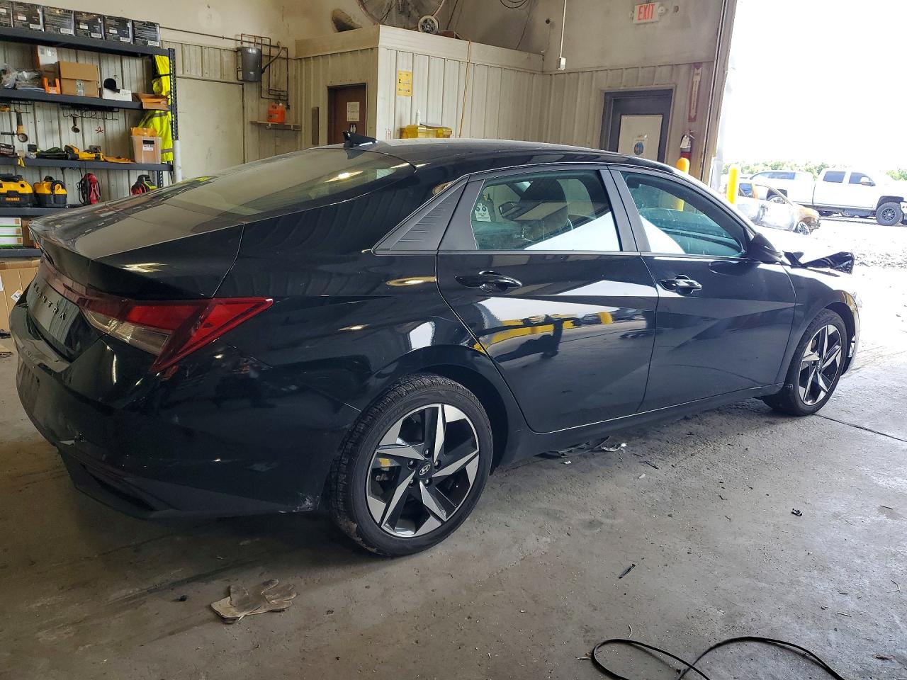 2023 HYUNDAI ELANTRA