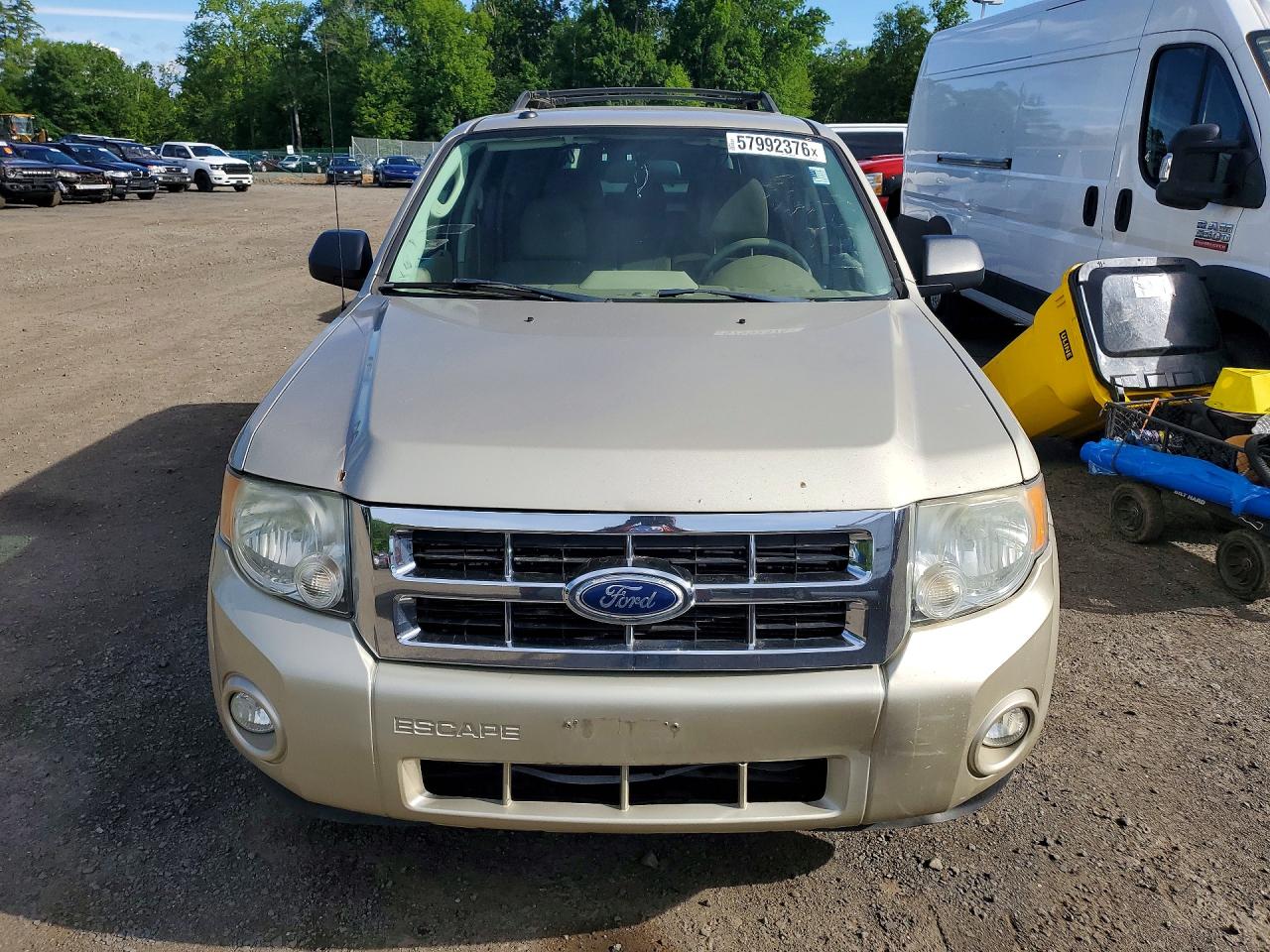 2011 FORD ESCAPE