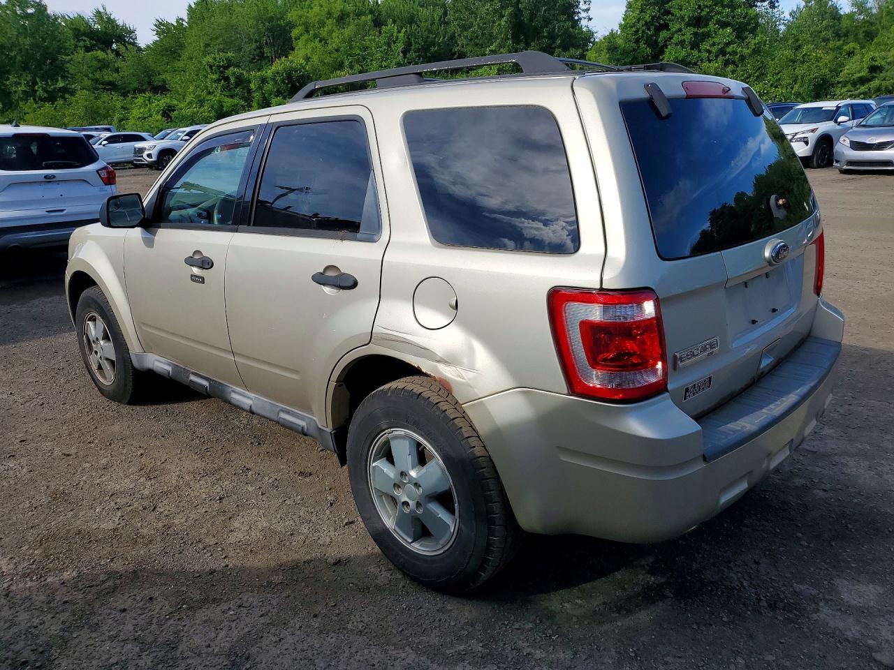 2011 FORD ESCAPE