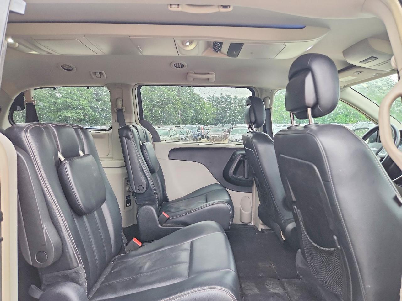 2016 CHRYSLER MINIVAN