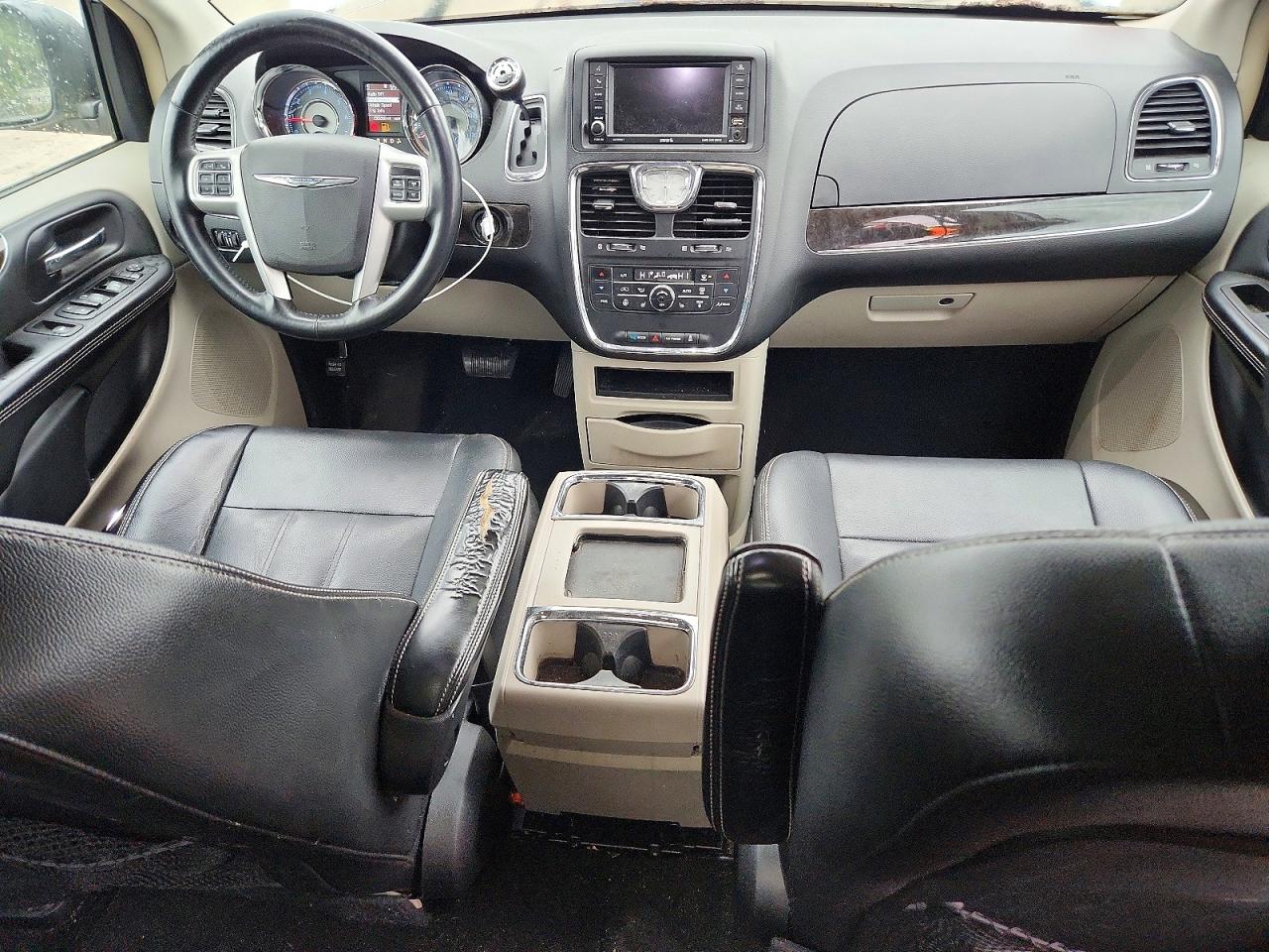 2016 CHRYSLER MINIVAN