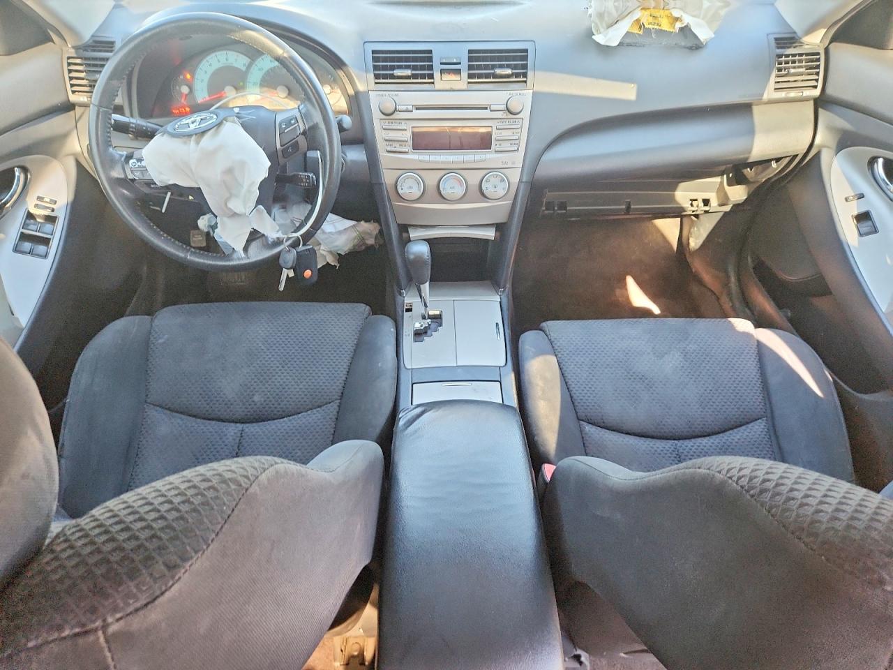 2011 TOYOTA CAMRY